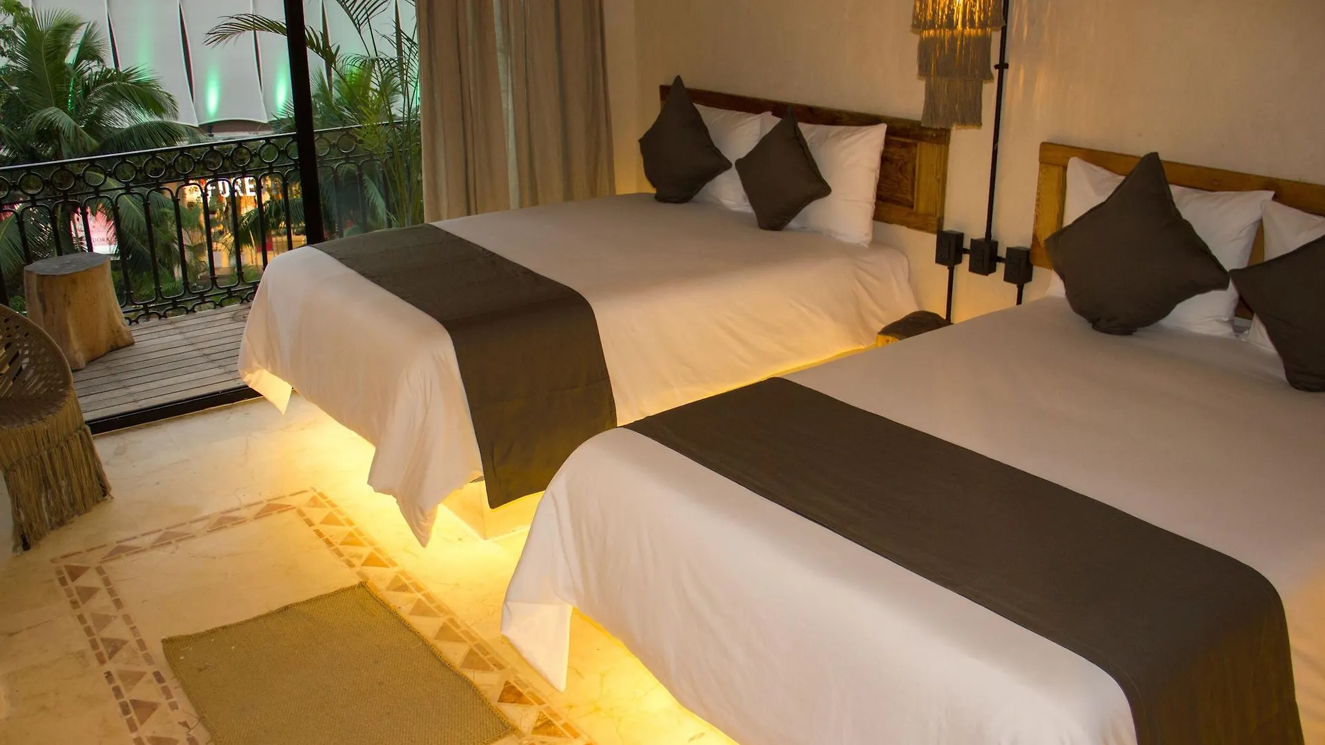 Caribbean Paradise Hotel & Spa - 5Th Avenue Playa del Carmen 4*,  Mexiko